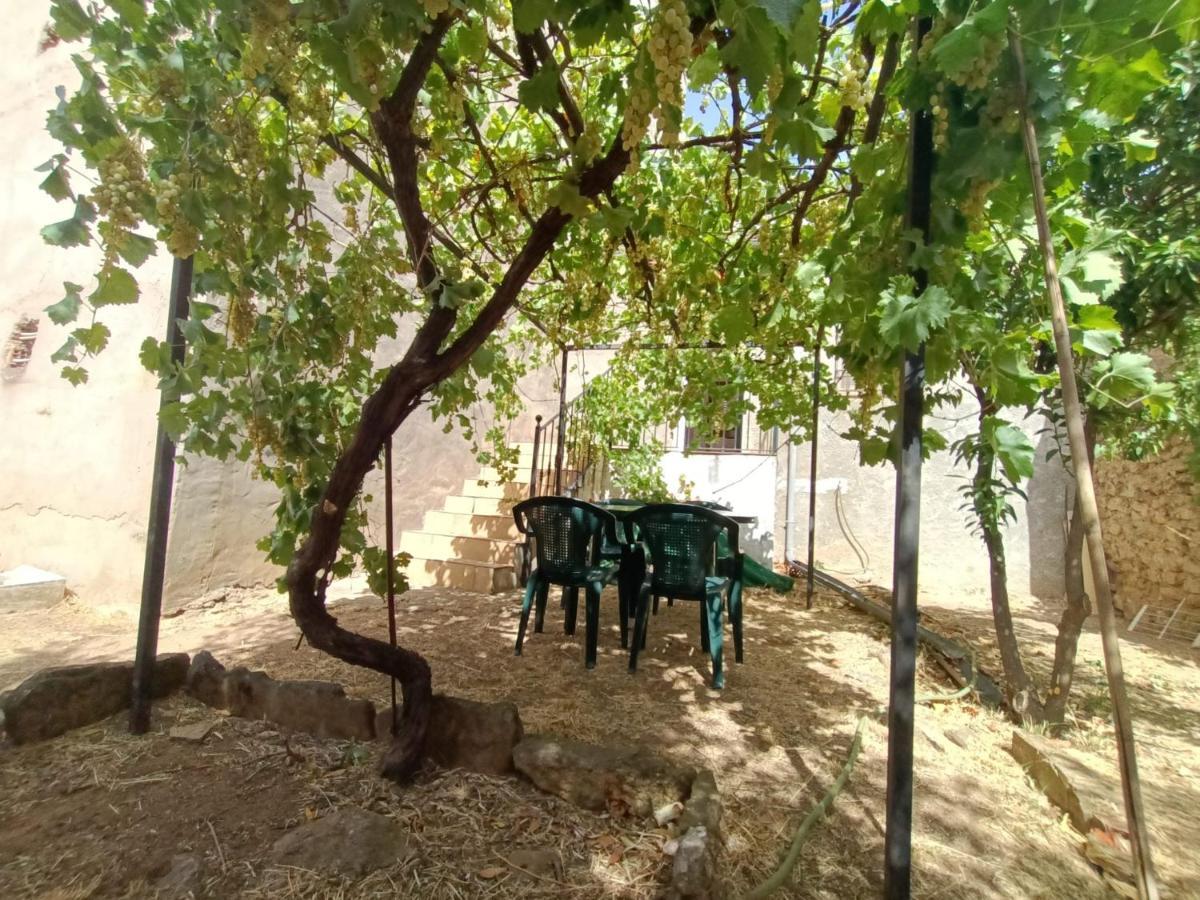 Vivienda Rural Los Iberos M&M, Castellar de Santisteban Eksteriør bilde